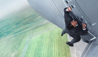 кадр из фильма Миссия невыполнима: Племя изгоев